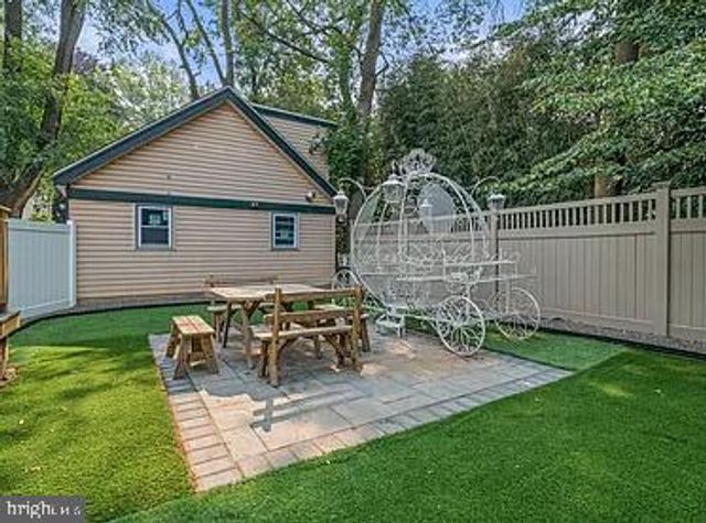 344 MEETING HOUSE LN #1, Narberth, PA 19072