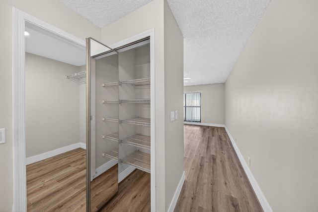 4867 Hawkwood Road, Boynton Beach, FL 33436