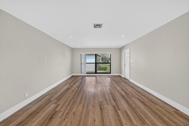 4867 Hawkwood Road, Boynton Beach, FL 33436