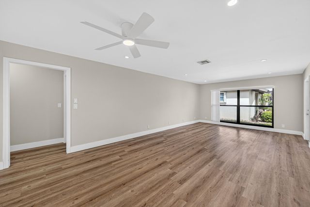 4867 Hawkwood Road, Boynton Beach, FL 33436