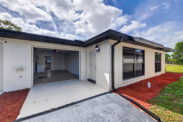 4867 Hawkwood Road, Boynton Beach, FL 33436