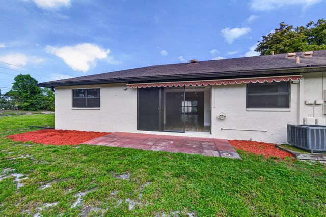 4867 Hawkwood Road, Boynton Beach, FL 33436