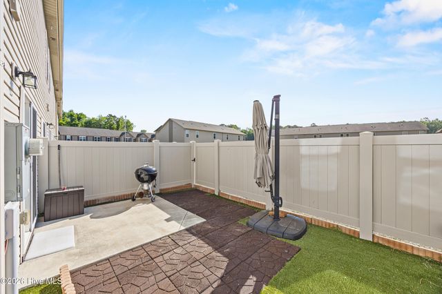 442 Sullivan Loop Road, Midway Park, NC 28544