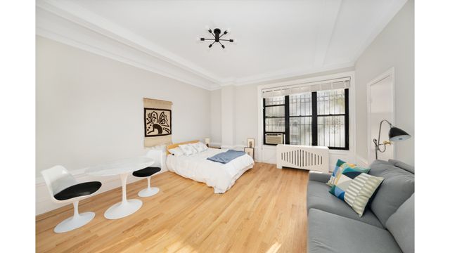 210 Riverside Dr Apt 1A, New York City, NY 10025