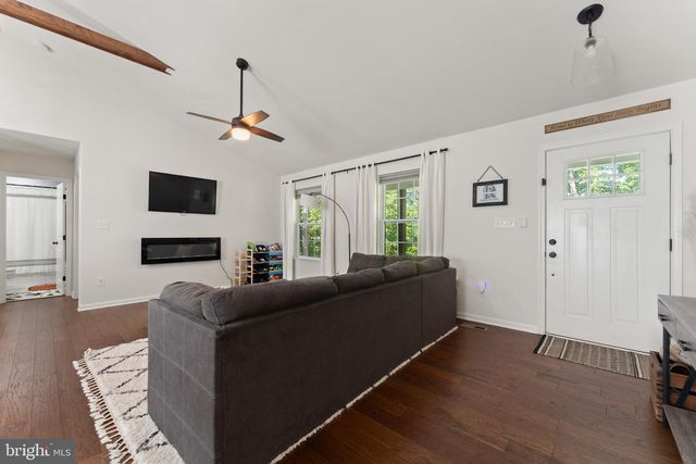 3731 BREAKNOCK RD, Bumpass, VA 23024