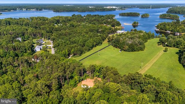 3731 BREAKNOCK RD, Bumpass, VA 23024