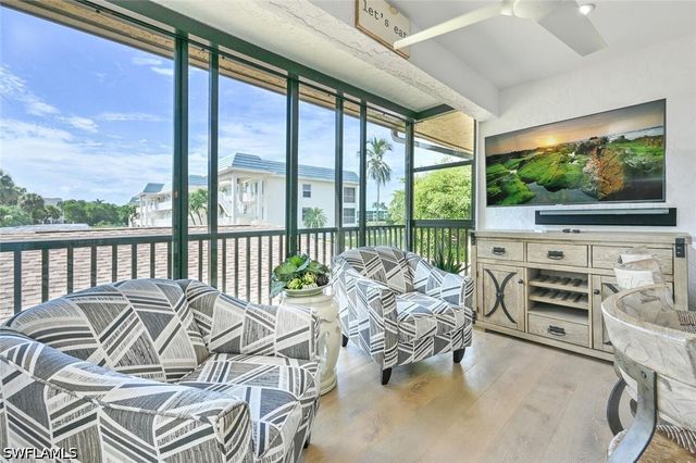 3105 Riviera DR A-201, Naples, FL 34103