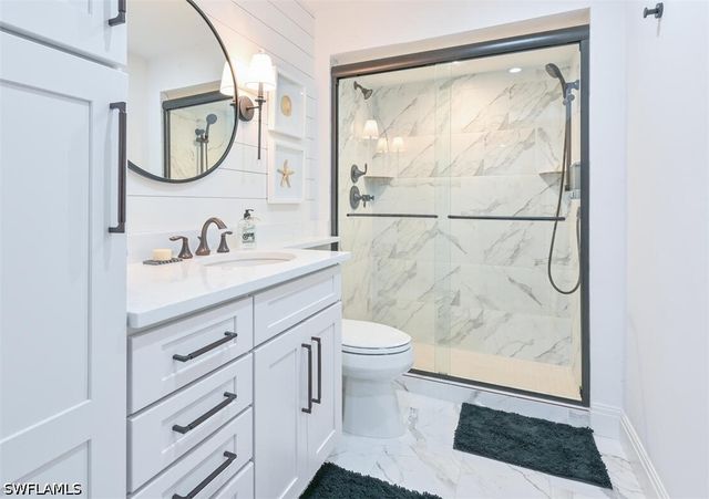 3105 Riviera DR A-201, Naples, FL 34103