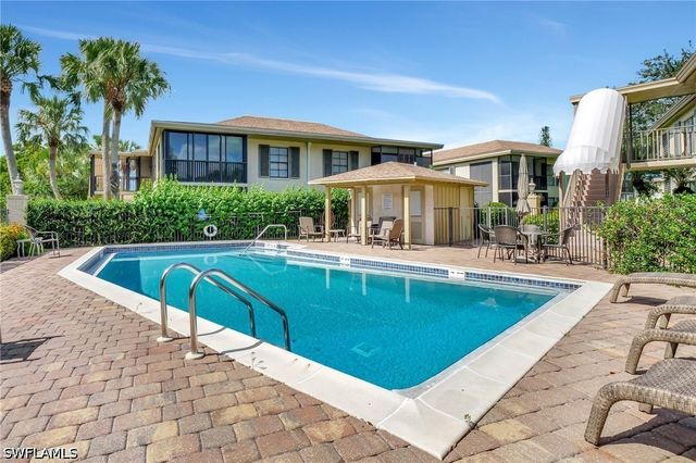 3105 Riviera DR A-201, Naples, FL 34103