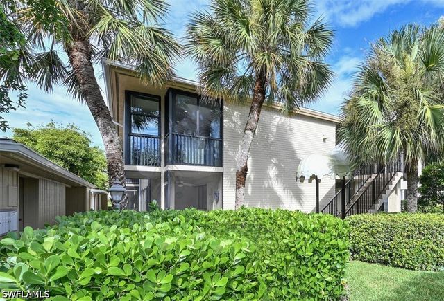 3105 Riviera DR A-201, Naples, FL 34103