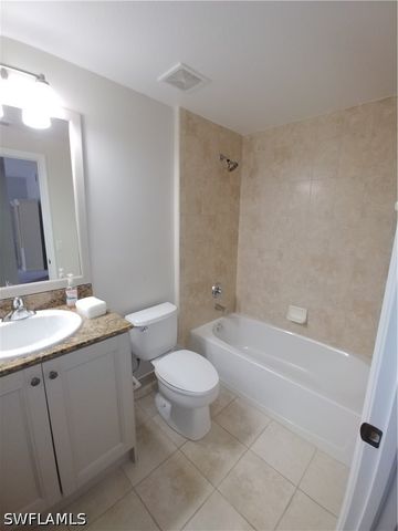 20140 Estero Gardens CIR 204, Estero, FL 33928
