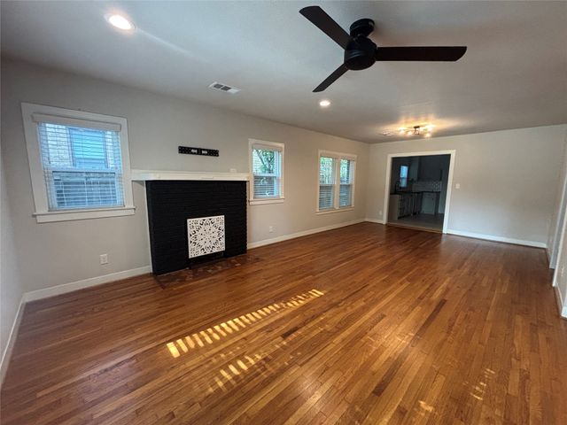 3241 Odessa Avenue, Fort Worth, TX 76109