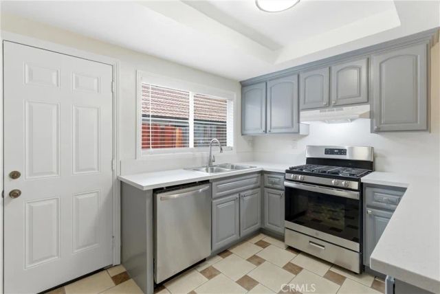 7082 Heil Ave 1, Huntington Beach, CA 92647