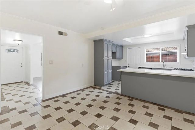 7082 Heil Ave 1, Huntington Beach, CA 92647