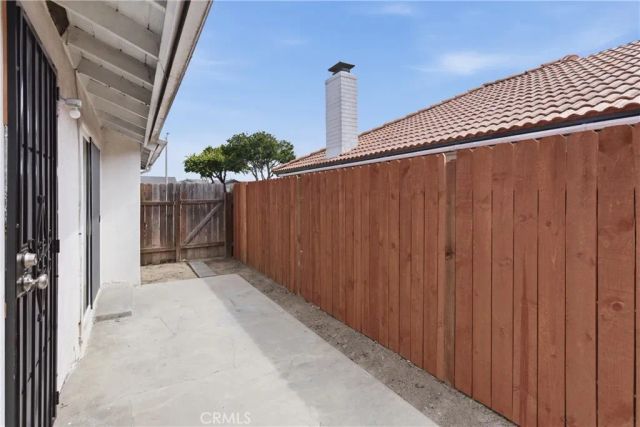 7082 Heil Ave 1, Huntington Beach, CA 92647