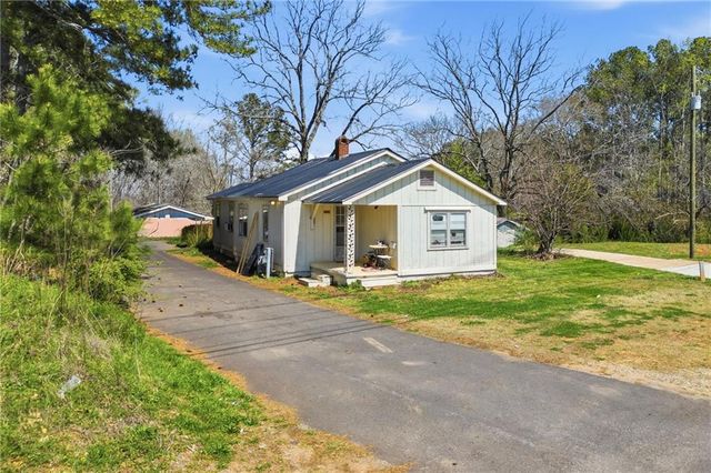 3823 Cumming Highway, Canton, GA 30115