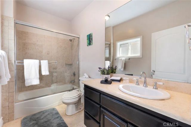 12102 S La Cienega, Hawthorne, CA 90250