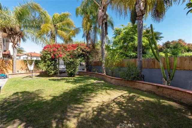 12102 S La Cienega, Hawthorne, CA 90250