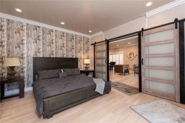 12102 S La Cienega, Hawthorne, CA 90250