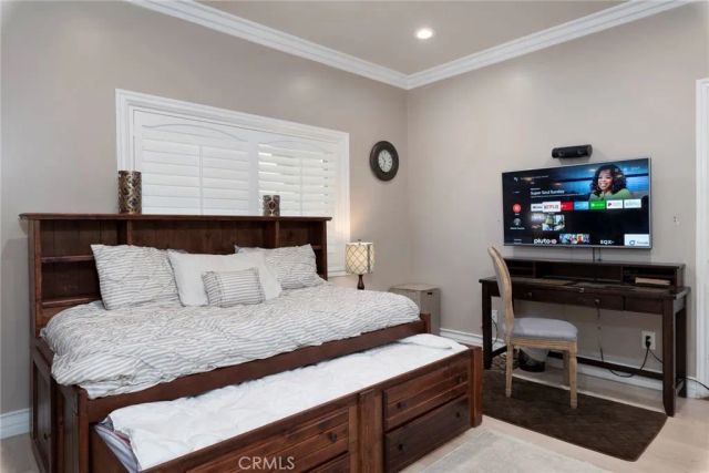 12102 S La Cienega, Hawthorne, CA 90250