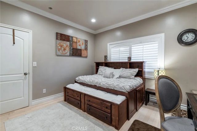 12102 S La Cienega, Hawthorne, CA 90250