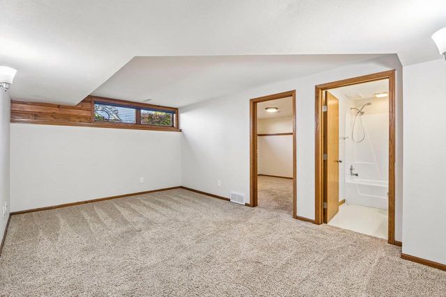 6 Buhler Court, Madison, WI 53704