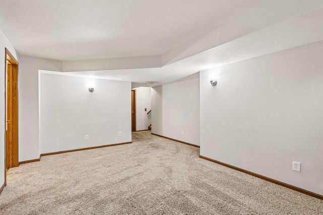 6 Buhler Court, Madison, WI 53704