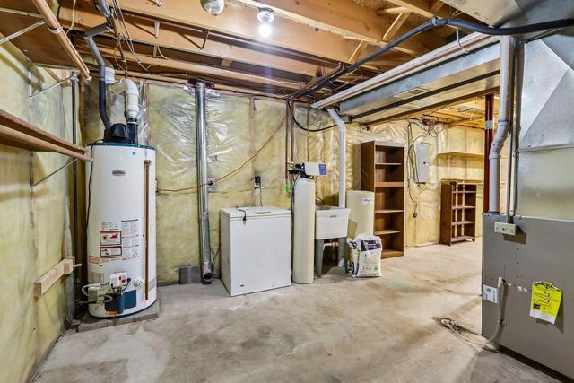 6 Buhler Court, Madison, WI 53704