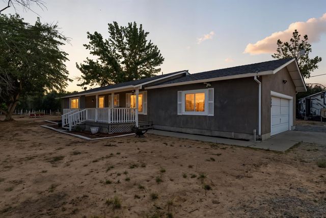 9680 Warren Rd, Valley Springs, CA 95252