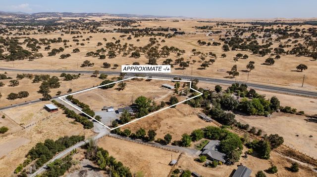 9680 Warren Rd, Valley Springs, CA 95252