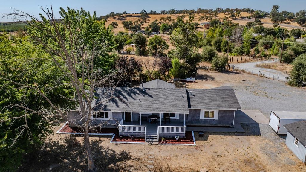 9680 Warren Rd, Valley Springs, CA 95252