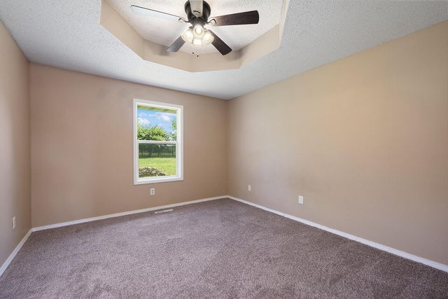3826 S Lexus Court S, Springfield, MO 65807