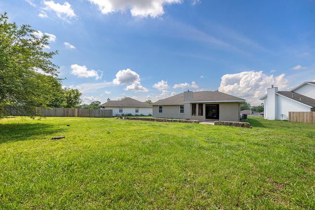 3826 S Lexus Court S, Springfield, MO 65807