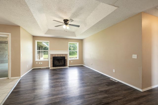 3826 S Lexus Court S, Springfield, MO 65807