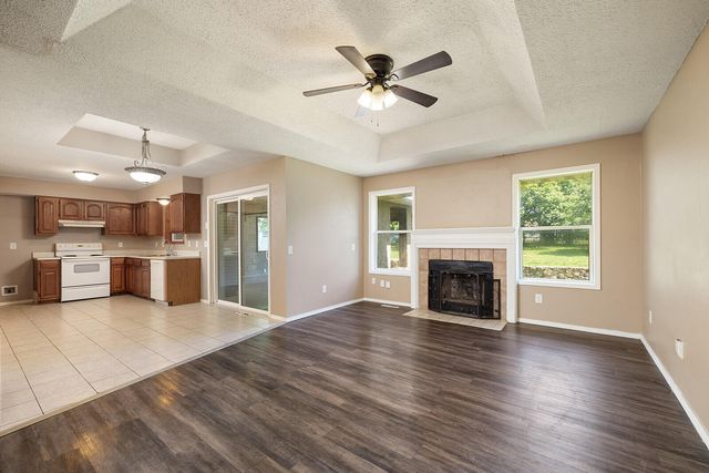 3826 S Lexus Court S, Springfield, MO 65807