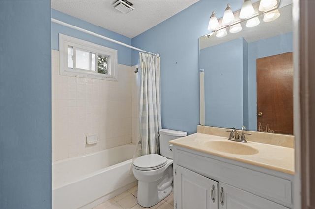 5718 Westgate Street, Shawnee, KS 66216
