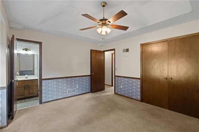 5718 Westgate Street, Shawnee, KS 66216