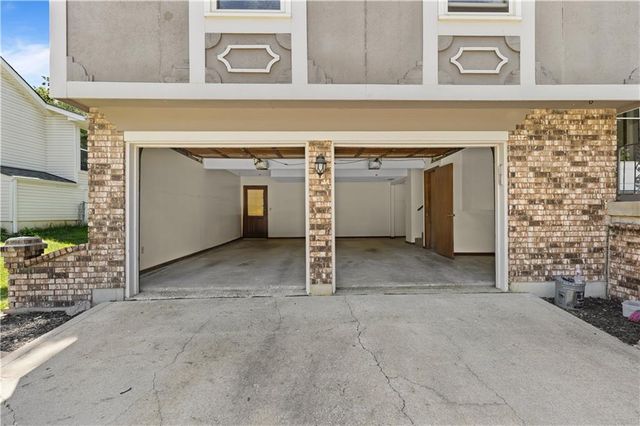 5718 Westgate Street, Shawnee, KS 66216