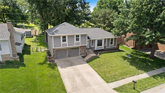 5718 Westgate Street, Shawnee, KS 66216