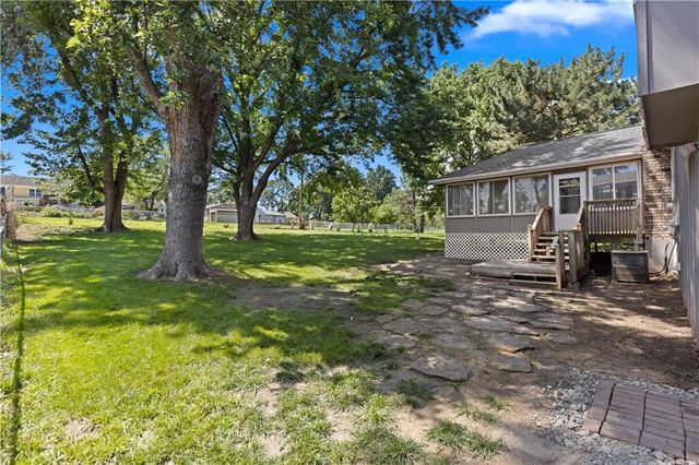 5718 Westgate Street, Shawnee, KS 66216