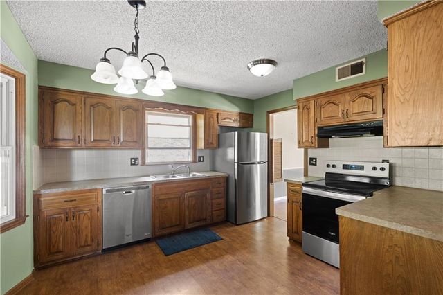 5718 Westgate Street, Shawnee, KS 66216