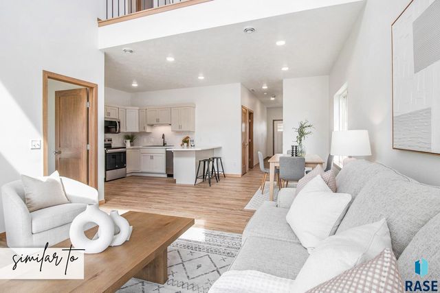 8021 E Tencate Pl Place, Sioux Falls, SD 57110