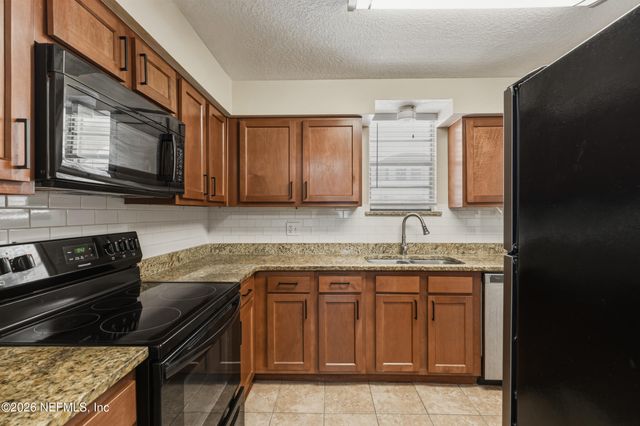 1757 EL CAMINO Road 4, Jacksonville, FL 32216