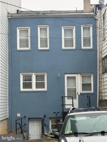 913 EVARTS ST NE, Washington, DC 20018