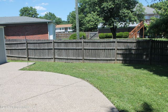 7203 Old N Church Rd, Louisville, KY 40214