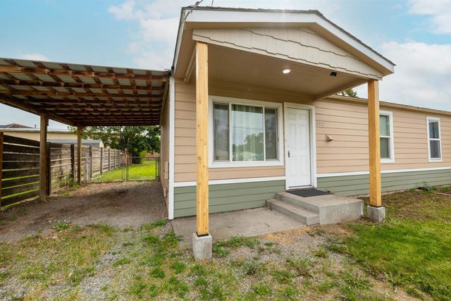 8908-8912 E Main Ave, Spokane, WA 99212