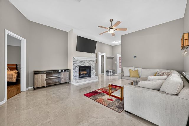 6719 Woodland Oaks, Magnolia, TX 77354