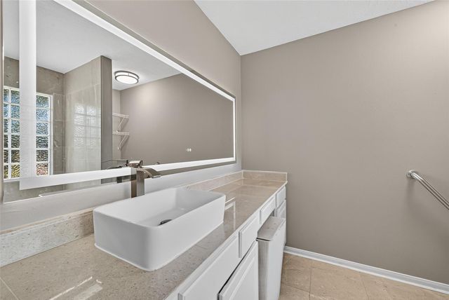 6719 Woodland Oaks, Magnolia, TX 77354
