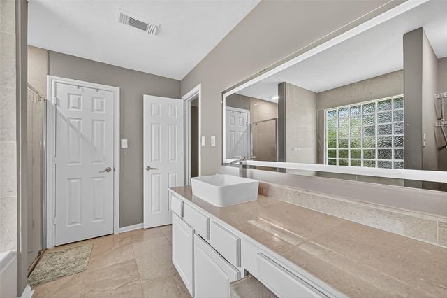 6719 Woodland Oaks, Magnolia, TX 77354