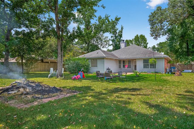 6719 Woodland Oaks, Magnolia, TX 77354